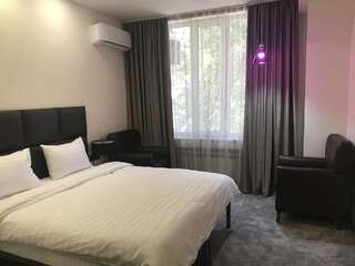 Отель Unique hotel Ереван Стандартный двухместный номер с 1 кроватью-13