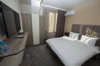 Отель Unique hotel Ереван Стандартный двухместный номер с 1 кроватью-5